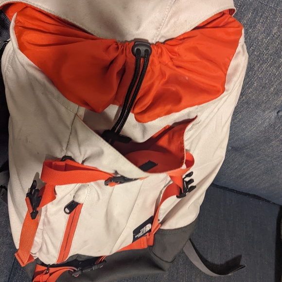 North Face Re-Hub Daypack Backpack - Picture 2 of 10